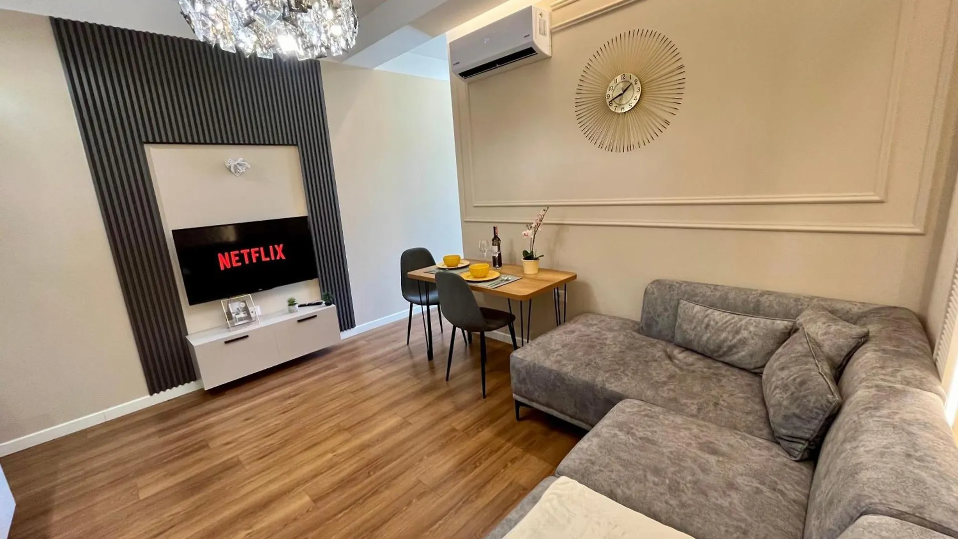 City Center Cozy Apartment Tirana 0*,  Albanië